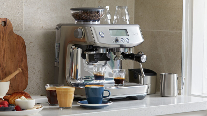 Sage doplňuje řadu nejprodávanějších kávovarů o nový Espresso model s mlýnkem na kávu The Barista PRO